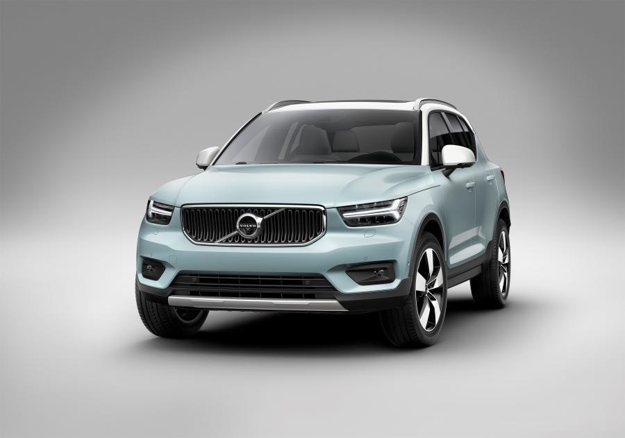  Volvo XC40 T5 2017 года  (WW) (фото 3 из 33)